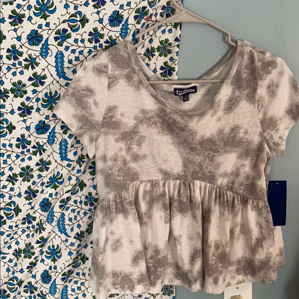 Short sleeve shirt